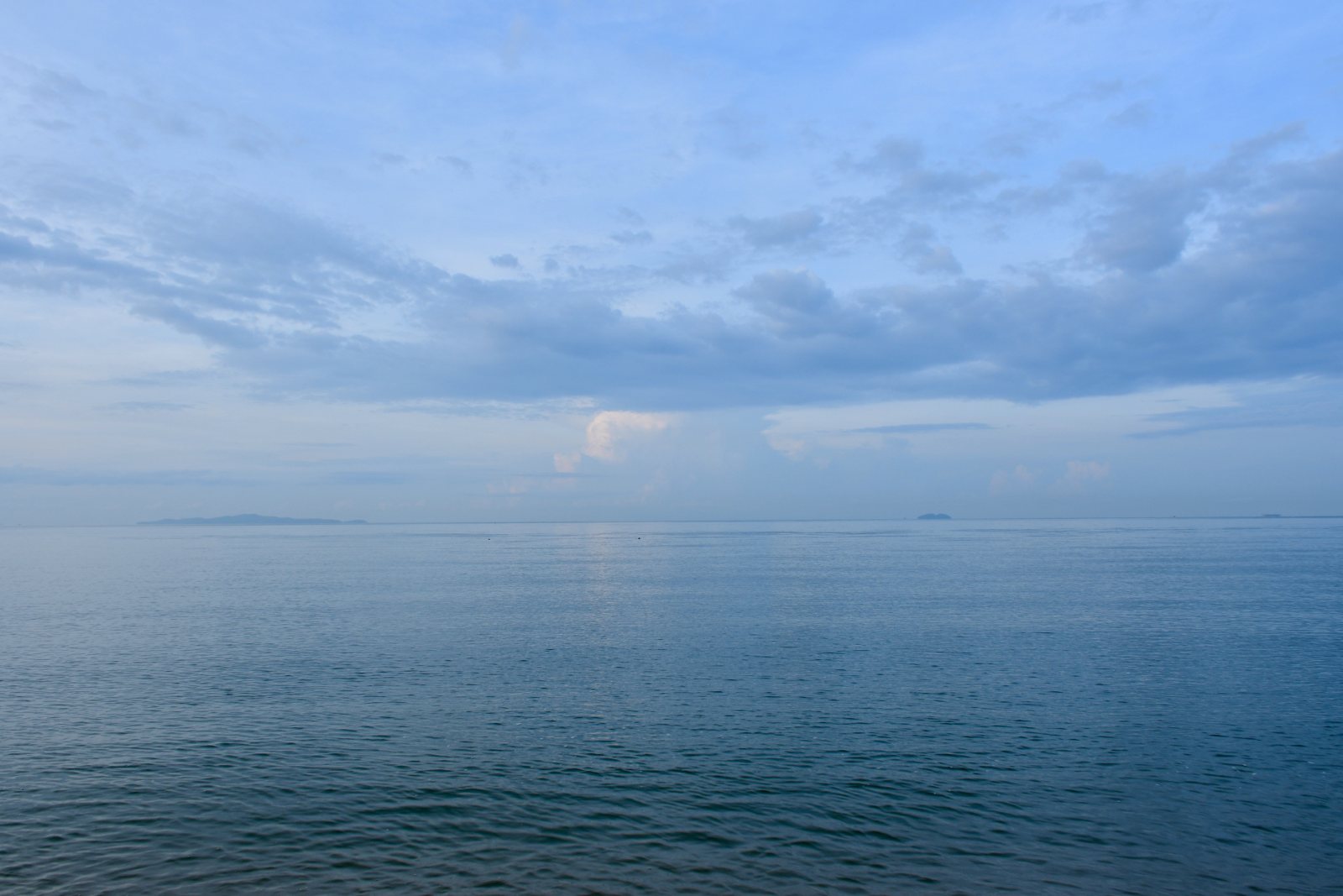 ocean and sky image